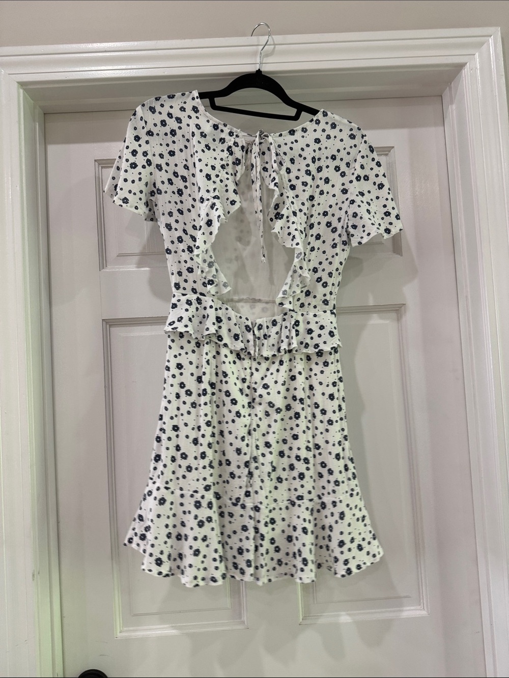 Princess Polly White & Navy Floral Short Sleeve Fit-and-Flare Dress Open Back - Picture 8 of 16